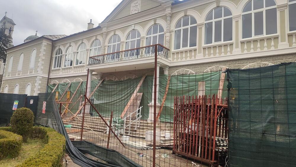 <p>Radovi na rekonstrukciji Dvorca kralja Nikole u Nikšiću biće završeni do kraja sedmice</p>