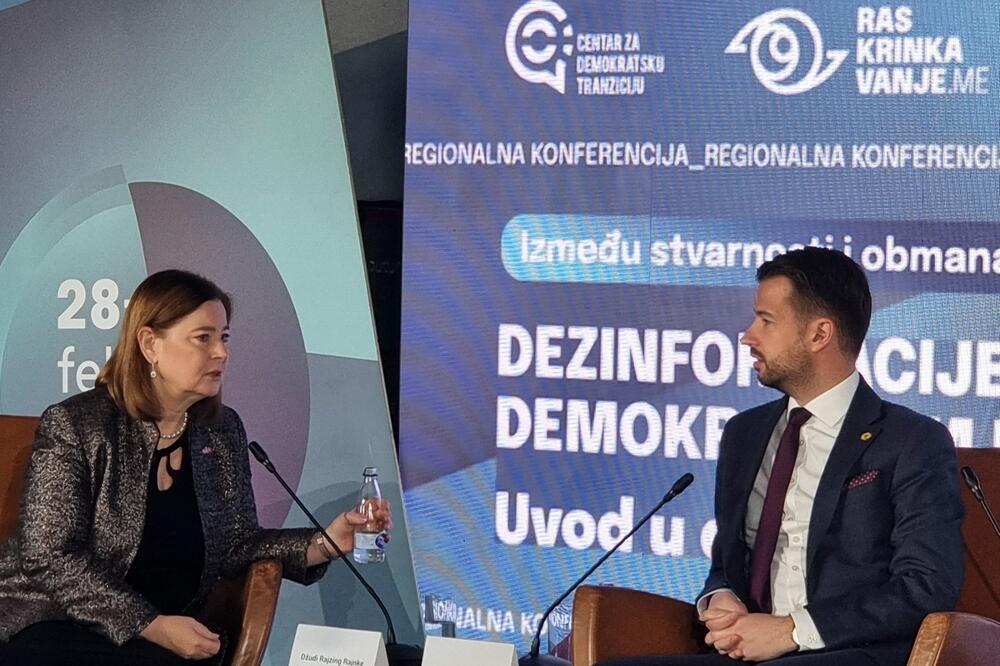 Ambasadorka SAD Džudi Rajzing Rajnke i predsjednik Crne Gore Jakov Milatović, Foto: Nikola Saveljić