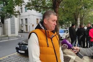 Metalci protestovali pred Vladom, o penzijama razgovarali sa...