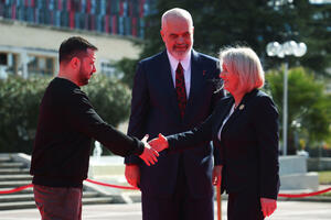 Zelenski u Tirani na samitu za Ukrajinu