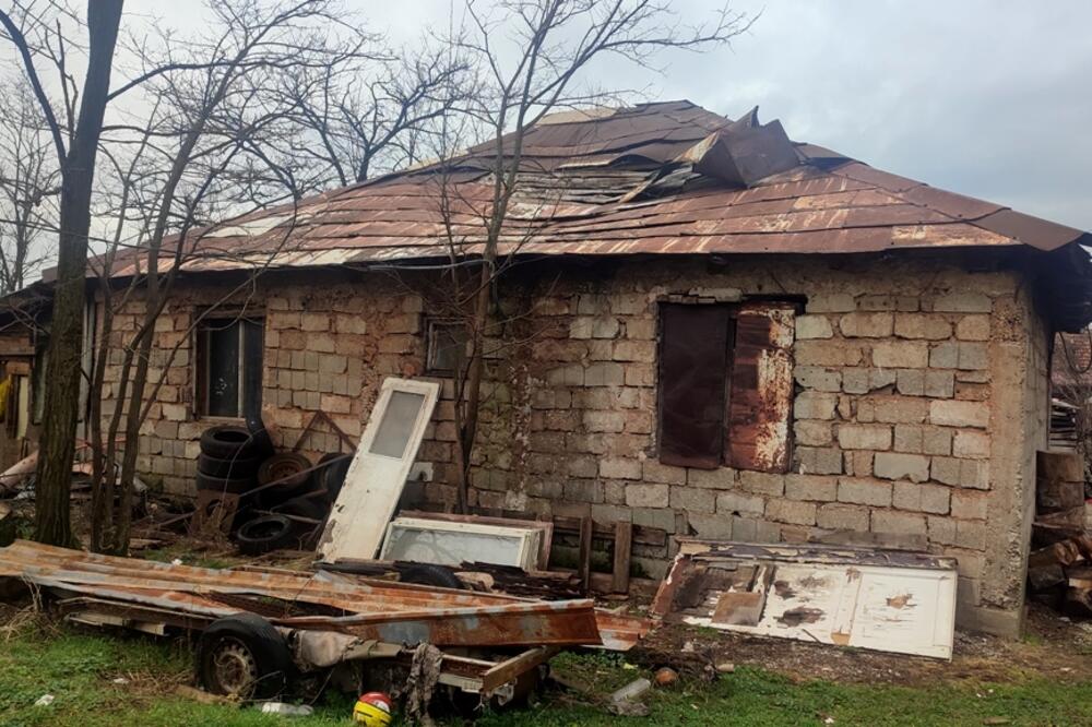 Krov potpuno propao, Foto: Svetlana Mandić