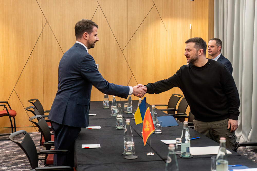 <p>Milatović se tokom Samita, između ostalih, sastao sa predsjednicom Moldavije Majom Sandu i predsjednikom Ukrajine Volodimirom Zelenskim</p>