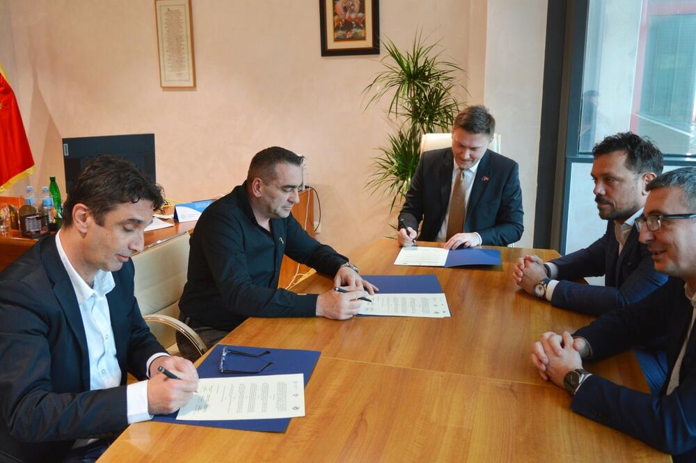 Sa potpisivanja sporazuma, Foto: Ministarstvo zdravlja