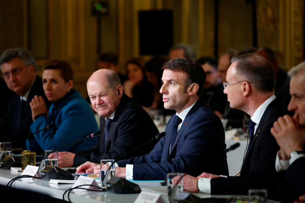 Makron na otvaranju konferencije za podršku Ukrajini u Parizu 26. februara, Foto: Rojters