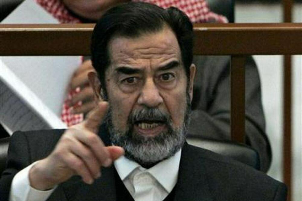 Sadam Husein u sudnici, Foto: Rojters