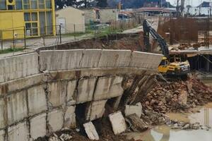 Budva: Pao potporni zid, klizište na gradilištu hotela