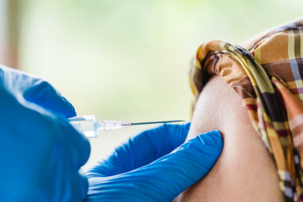 BBC: Bizaran slučaj, muškarac iz Njemačke vakcinisan 217 puta...