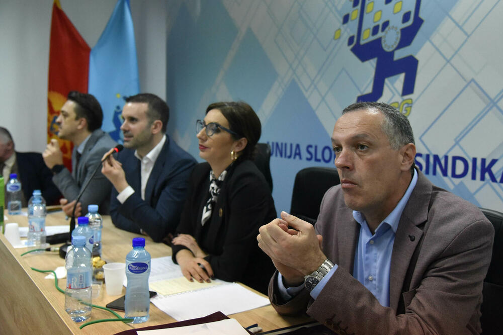Osnovni sud u Podgorici još nije odlučio o tužbi države protiv Sindikata prosvjete, Foto: BORIS PEJOVIC