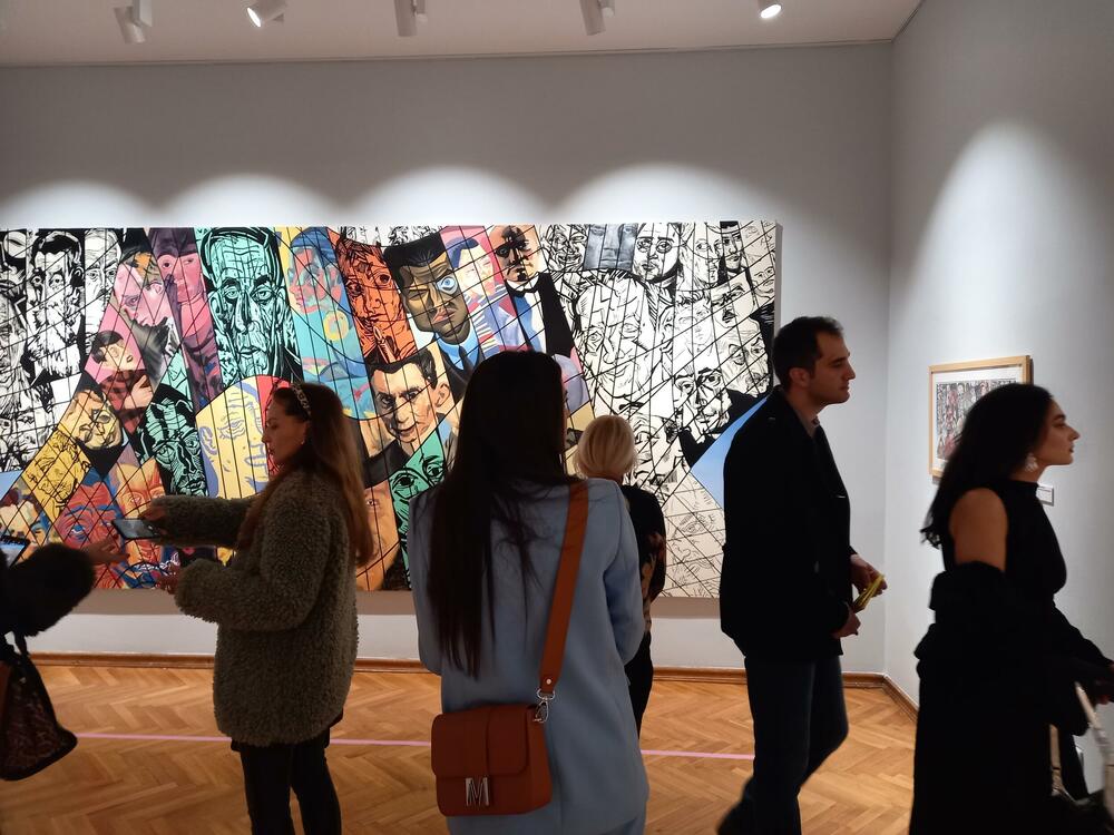 <p>Izložba koja donosi presjek stvaralaštva velikog umjetnika sa Islanda Erróa otvorena je u utorak veče u Podgorici, u saradnji MSUCG i Muzeja umjetnosti iz Rejkjavika</p>