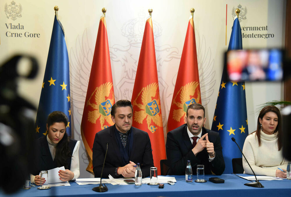 Sa pres konferencije