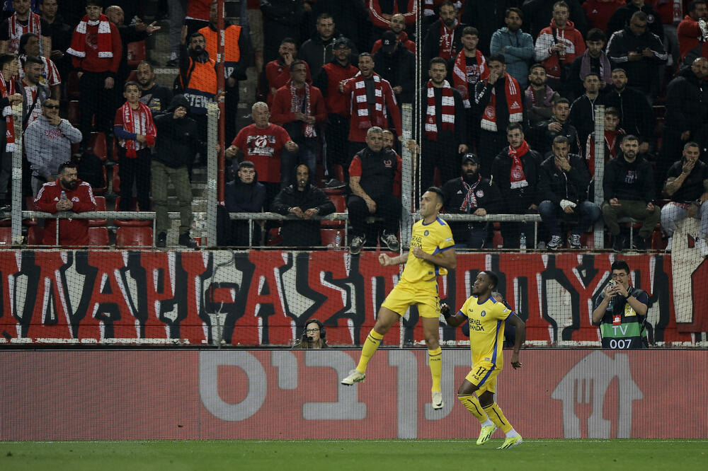 Zahavi je brzo utišao bučne navijače Olimpijakosa, Foto: REUTERS