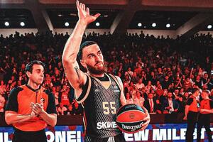 Mike James made Euroleague history in Monaco's easy win over...