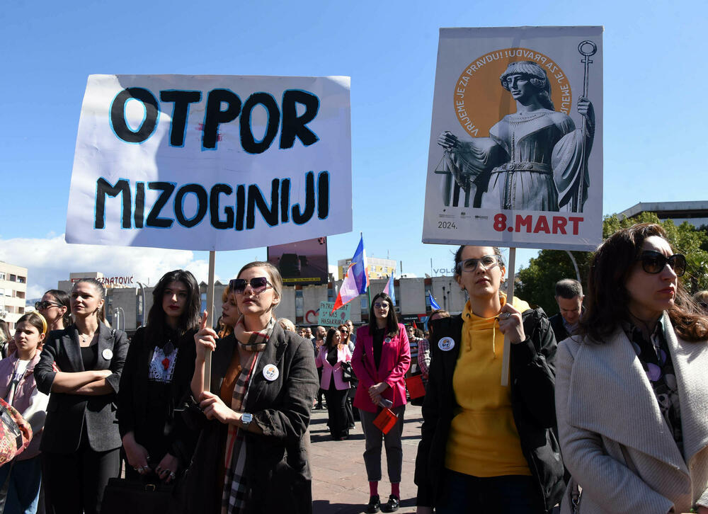 <p>Danas je u Podgorici održan Osmomartovski marš pod sloganom "Vrijeme je za pravdu"</p>
