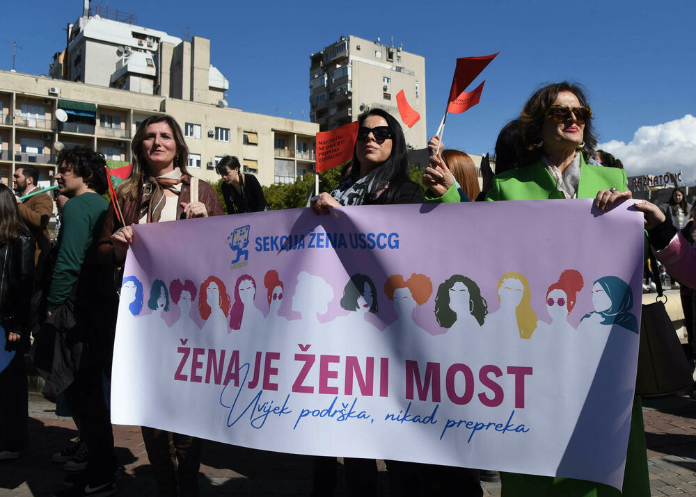 <p>Danas je u Podgorici održan Osmomartovski marš pod sloganom "Vrijeme je za pravdu"</p>