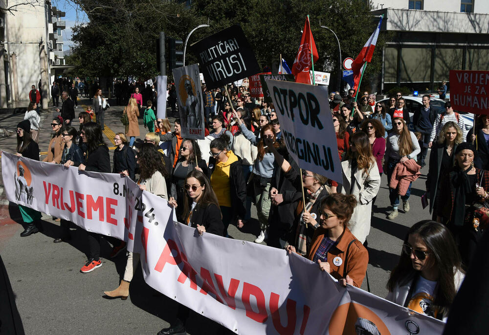 <p>Danas je u Podgorici održan Osmomartovski marš pod sloganom "Vrijeme je za pravdu"</p>