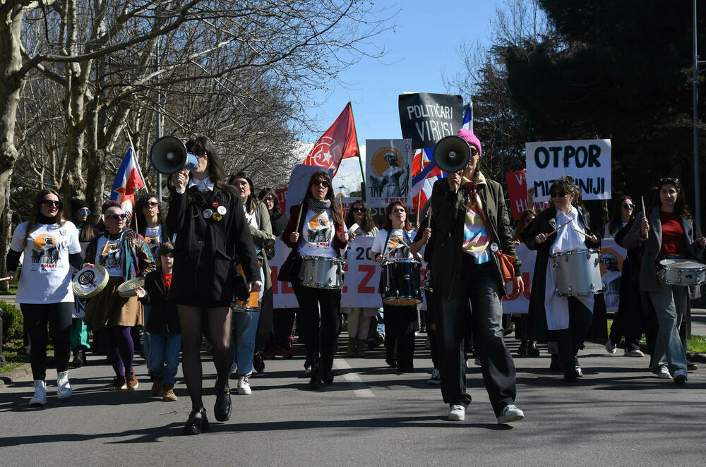 <p>Danas je u Podgorici održan Osmomartovski marš pod sloganom "Vrijeme je za pravdu"</p>