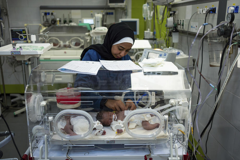 U bolnici Emirati, 16 nedonoščadi je umrlo od uzroka povezanih sa neuhranjenošću, Foto: Beta/AP