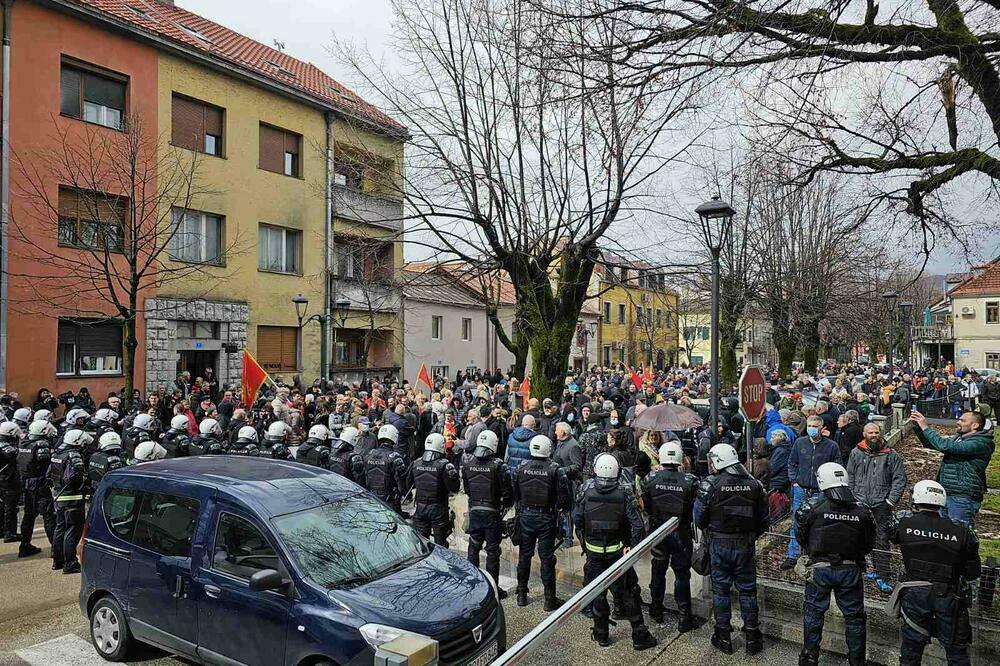 Sa protesta na Cetinju, Foto: Balša Rudović