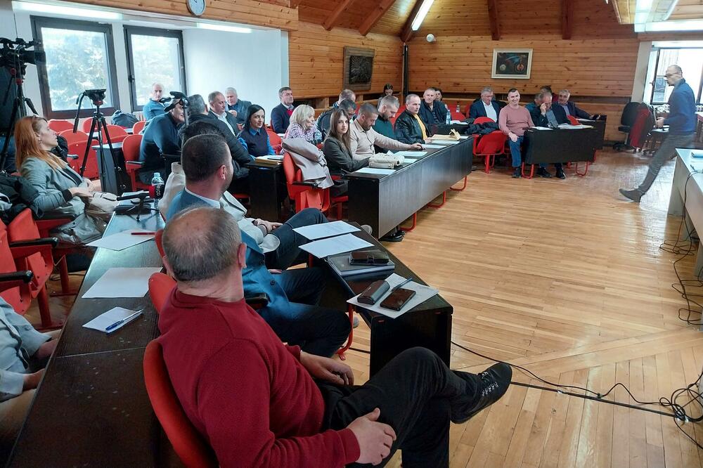 Razmimoilaženja po pitanju gradnje (sa posljednje sjednice Skupštine), Foto: Privatna arhiva