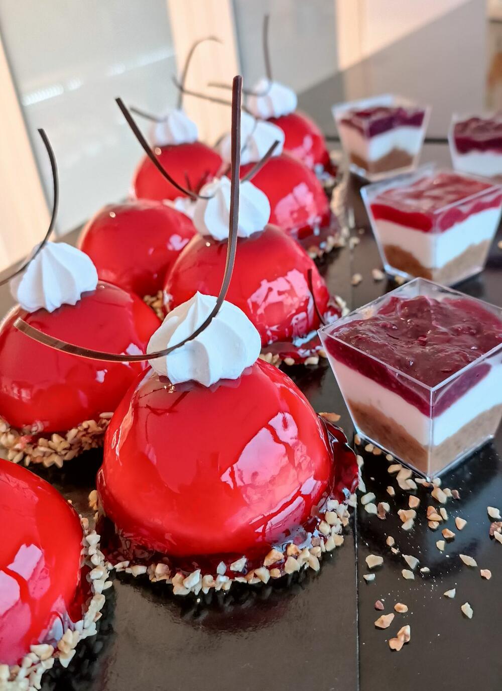 <p>Kompanija ''Panvel'', jedan od lidera u potpuno novom konceptu trgovine na našem tržištu ''Foodservice'' nudi savremen pristup snabdijevanju hotelskih, ugostiteljskih kao i svih objekata koji posluju po principu HoReCe.</p>