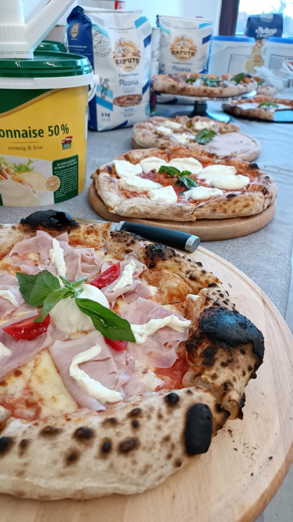 <p>Kompanija ''Panvel'', jedan od lidera u potpuno novom konceptu trgovine na našem tržištu ''Foodservice'' nudi savremen pristup snabdijevanju hotelskih, ugostiteljskih kao i svih objekata koji posluju po principu HoReCe.</p>