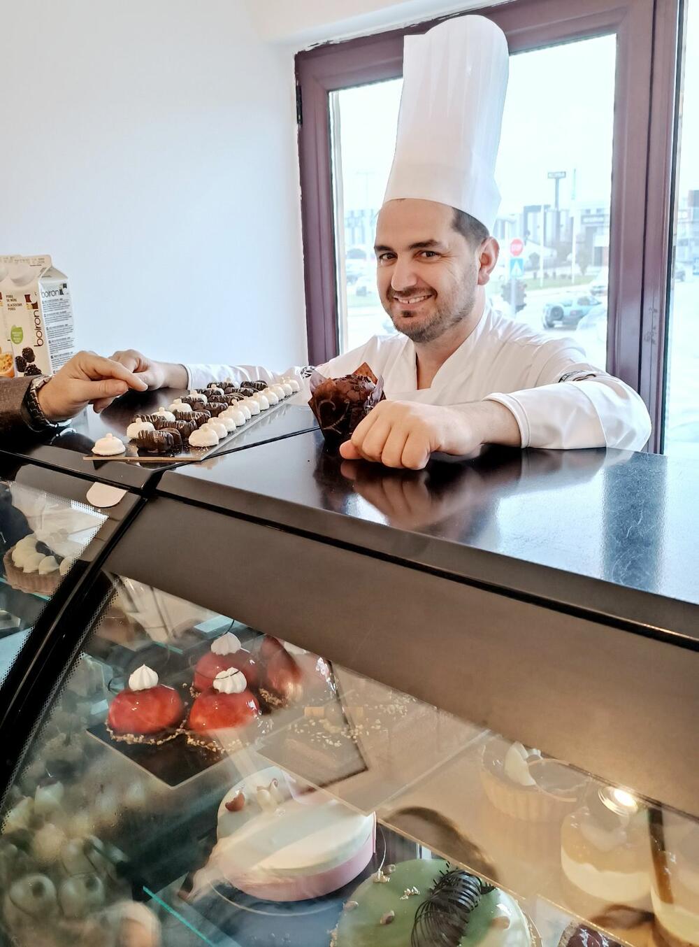 <p>Kompanija ''Panvel'', jedan od lidera u potpuno novom konceptu trgovine na našem tržištu ''Foodservice'' nudi savremen pristup snabdijevanju hotelskih, ugostiteljskih kao i svih objekata koji posluju po principu HoReCe.</p>