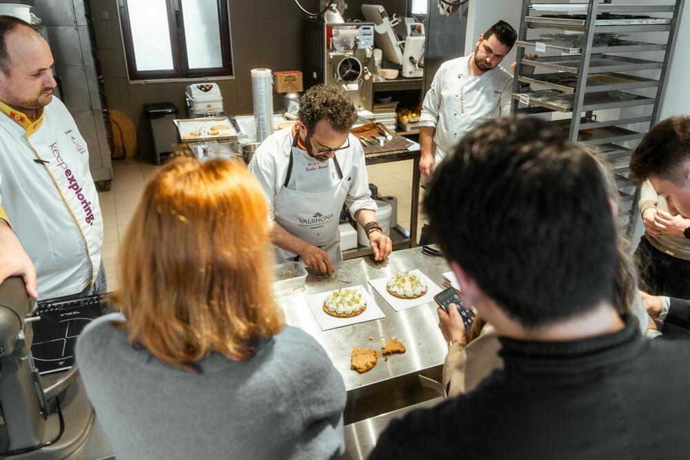 <p>Kompanija ''Panvel'', jedan od lidera u potpuno novom konceptu trgovine na našem tržištu ''Foodservice'' nudi savremen pristup snabdijevanju hotelskih, ugostiteljskih kao i svih objekata koji posluju po principu HoReCe.</p>