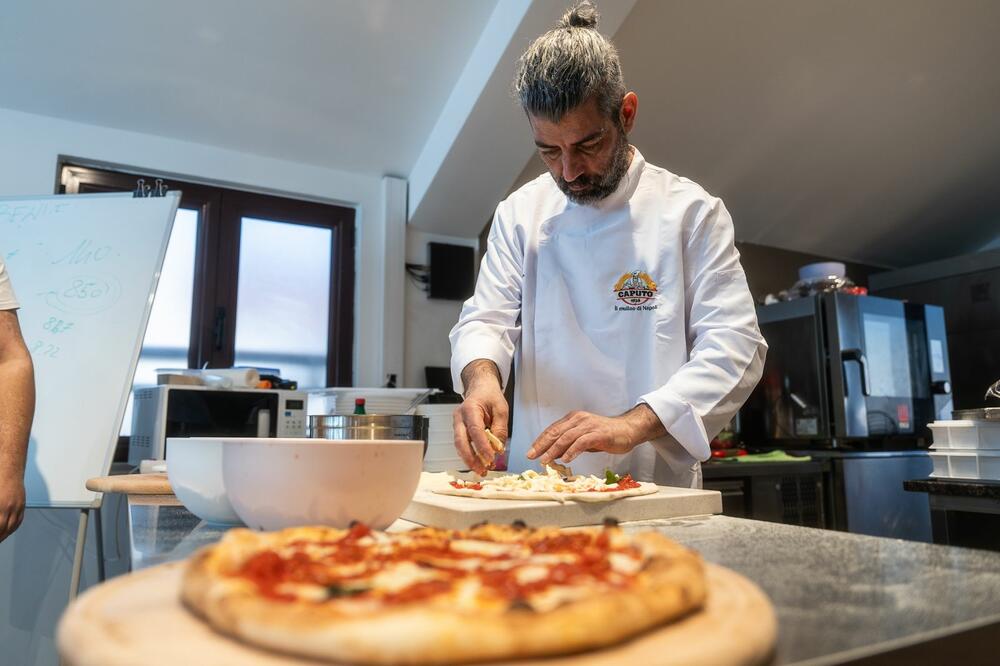 <p>Kompanija ''Panvel'', jedan od lidera u potpuno novom konceptu trgovine na našem tržištu ''Foodservice'' nudi savremen pristup snabdijevanju hotelskih, ugostiteljskih kao i svih objekata koji posluju po principu HoReCe.</p>