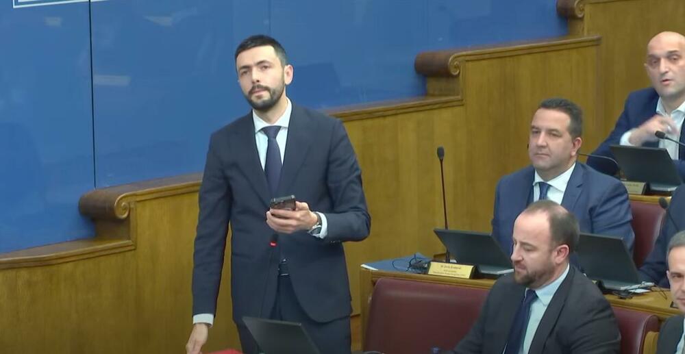 Živković pušta snimak na sjednici Skupštini