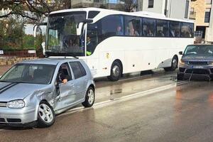 Accident on Bečići boulevard: Two people slightly injured