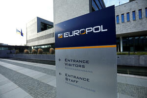 Europol: Smashed network of migrant smugglers throughout the so-called balkan...