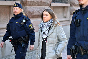 Police removed Greta Thunberg and climate activists who...