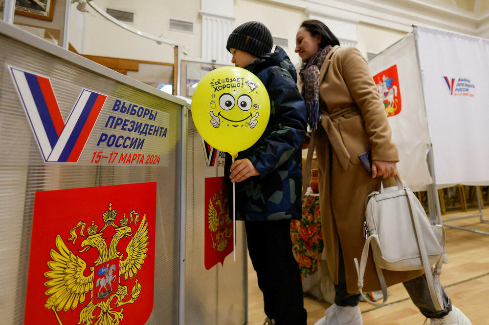 Sa jednog glasačkog mjesta u Moskvi, glavnom gradu Rusije, Foto: Reuters