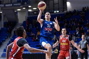 Budućnost čuva drugo mjesto: Stotka u „Morači” za plus 21 protiv...