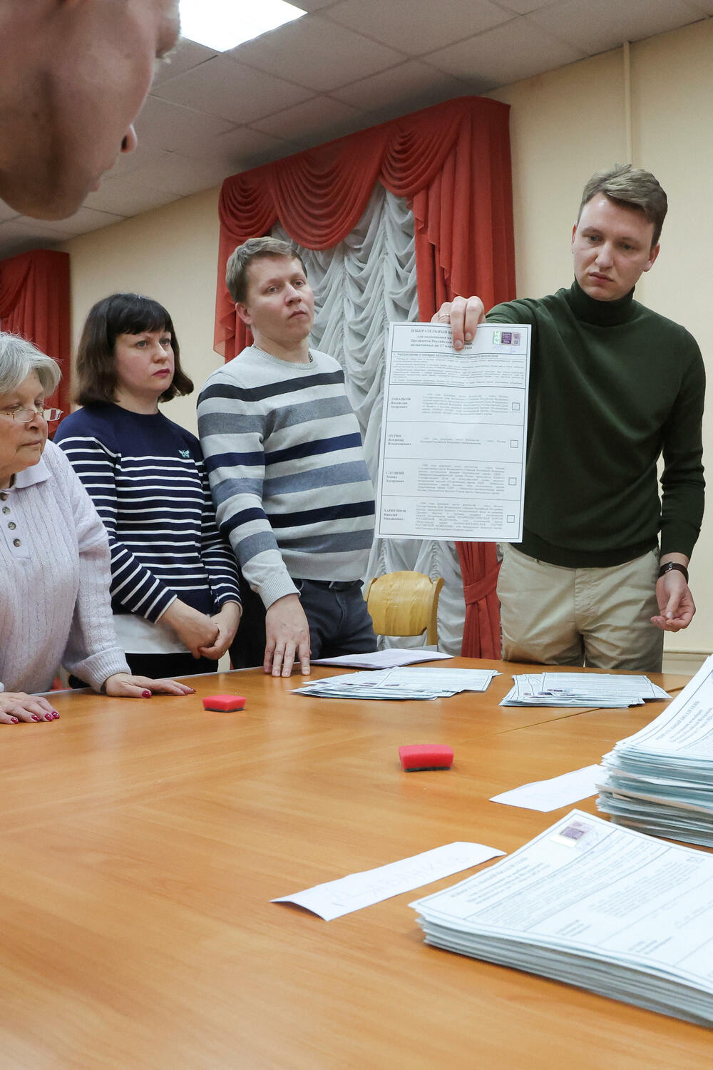 <p>U Rusiji su tokom tri dana održani predsednički izbori na kojima se očekivala pobeda Putina, koji je na čelu zemlje praktično već 24 godine</p>