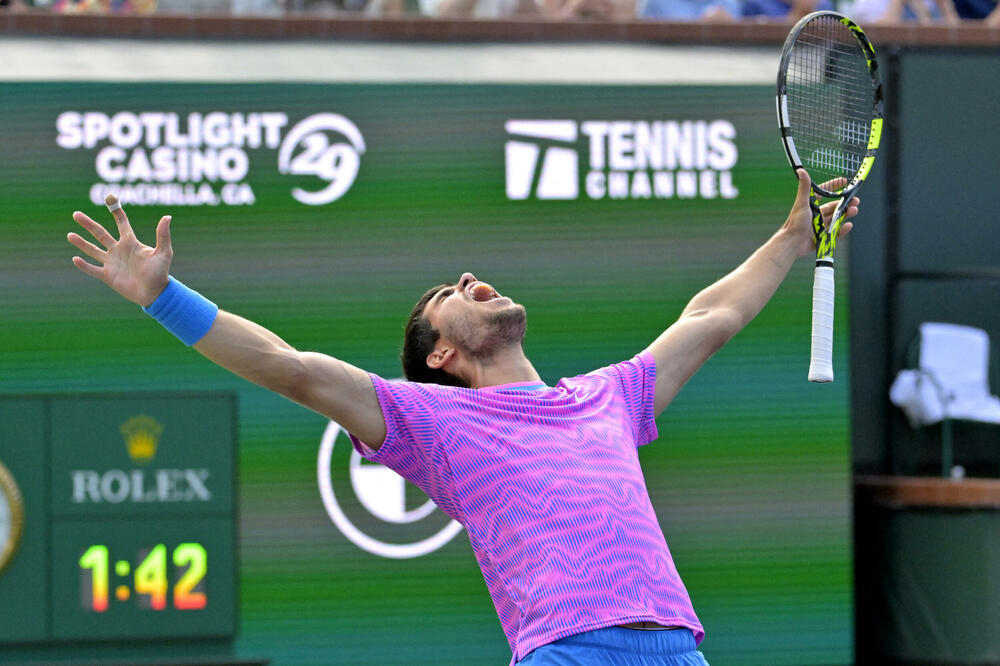 Alkras slavi pobjedu nad Medvedevim, Foto: Reuters