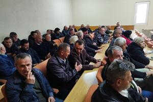 Supporters of the opposition prevented the session of the SO Savnik from taking place