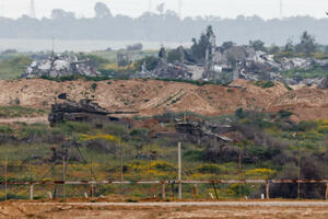 UN BLOG: Israeli restrictions on aid to Gaza could be war...
