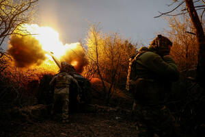 Ukrainian officials: In the Russian shelling of Kherson and Donetsk...