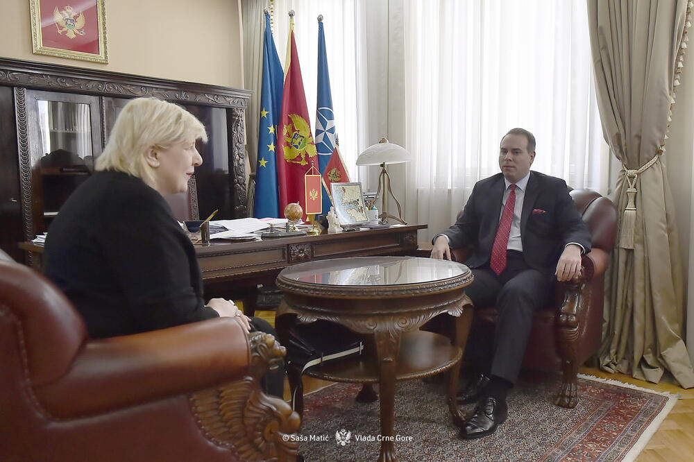 Podrška Savjeta Evrope veoma važna: Ivanović (desno) na sastanku sa Mijatović, Foto: Saša Matić