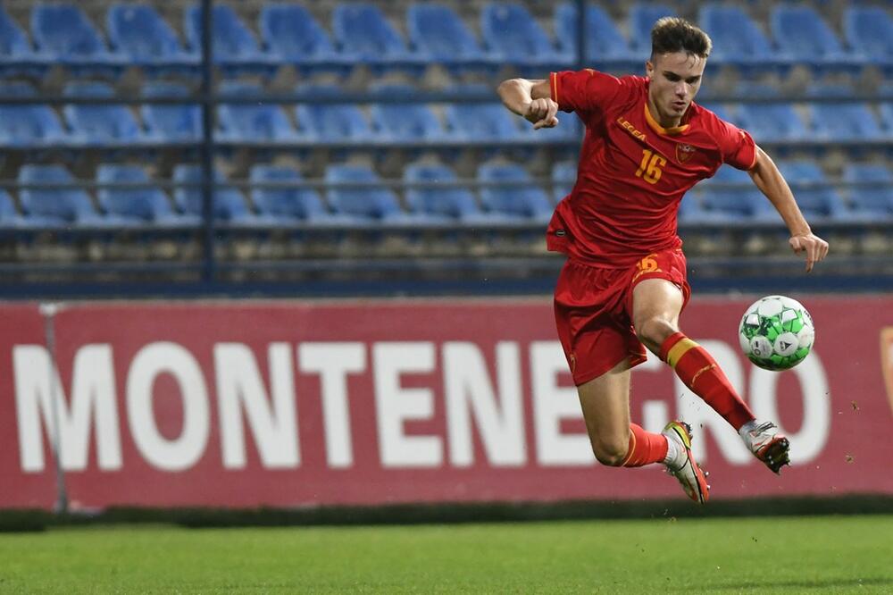 Istorijska šansa za talentovanu Crnu Goru: Nikola Medojević, vezista Rijeke, Foto: FSCG