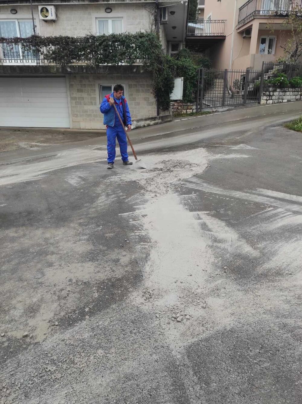  Oštećen put u Blizikućama