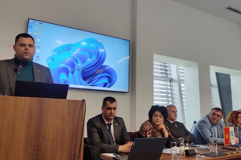 Kovačević na konferenciji „Izazovi u sektoru vodosnabdijevanja, prihvatanja, odvođenja i prečišćavanja otpadnih voda“, Foto: Svetlana Mandić