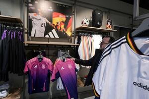 EURO 2024: Turmoil over the jerseys of Germany and England