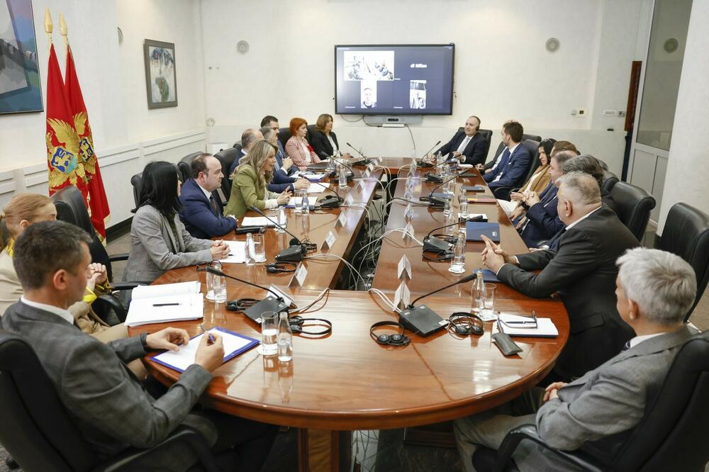 Banke u prošloj godini zaradile 146 miliona: bankari sa guvernerkom, Foto: CBCG