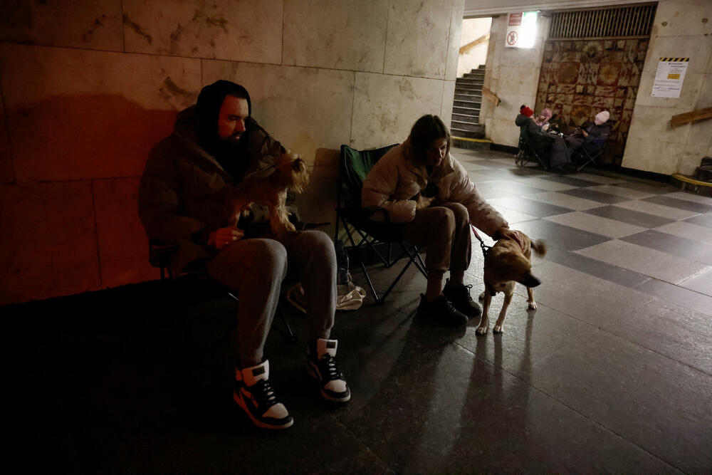 <p>"Vazduhoplovstvo Ukrajine uništilo je 18 od 29 raketa koje je lansirala Rusija i 25 od 28 dronova", saopštile su ukrajinske vazduhoplovne snage u aplikaciji za razmjenu poruka Telegram</p>