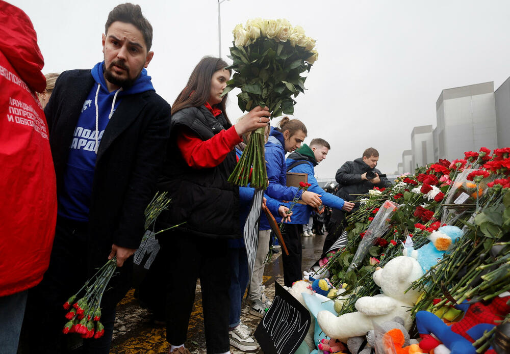<p>Zastave su spuštene na pola koplja, zabavni događaji otkazani, a oglašavanje i emitovanje zabavnih programa na TV kanalima obustavljeno</p>