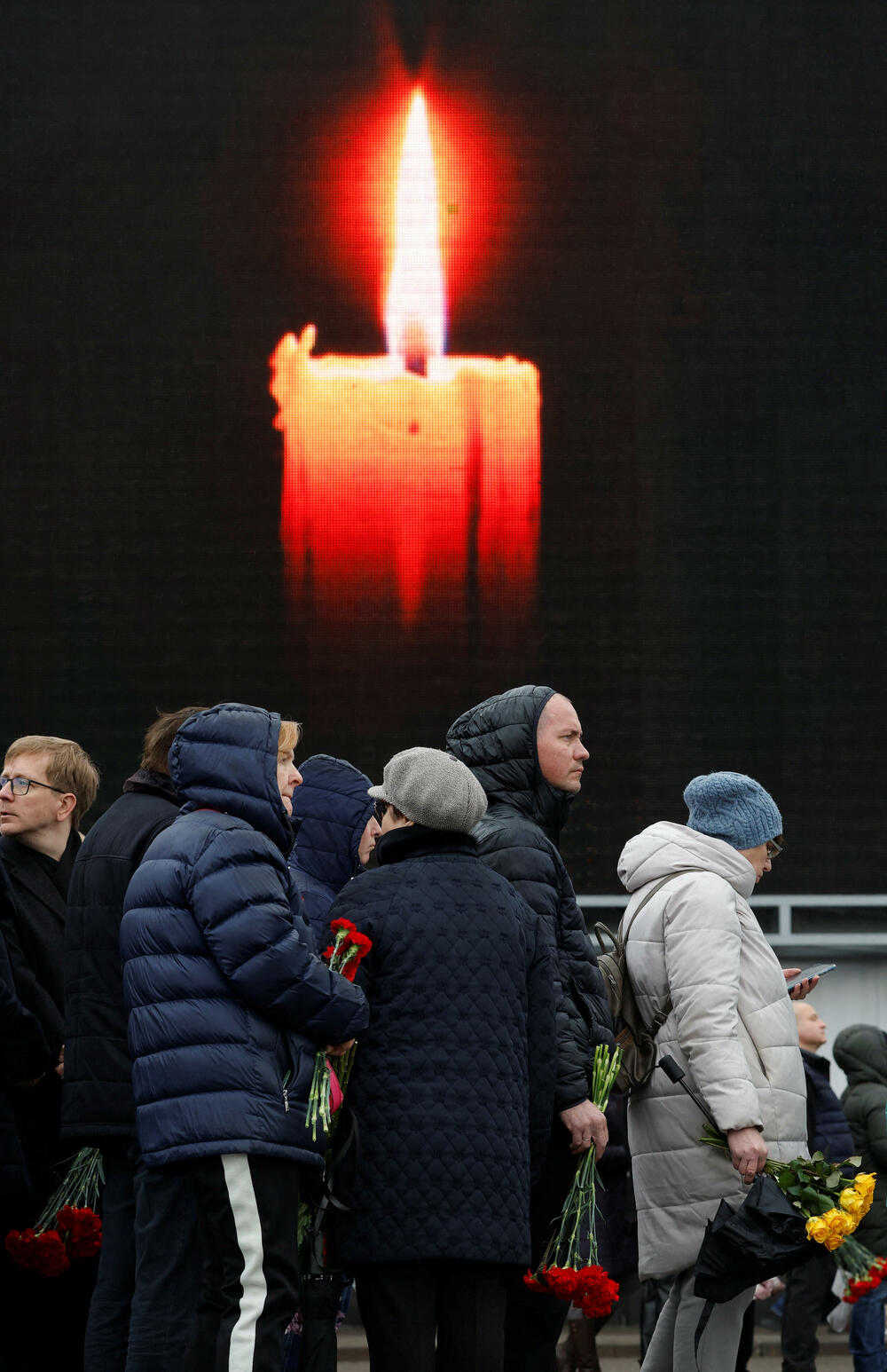 <p>Zastave su spuštene na pola koplja, zabavni događaji otkazani, a oglašavanje i emitovanje zabavnih programa na TV kanalima obustavljeno</p>