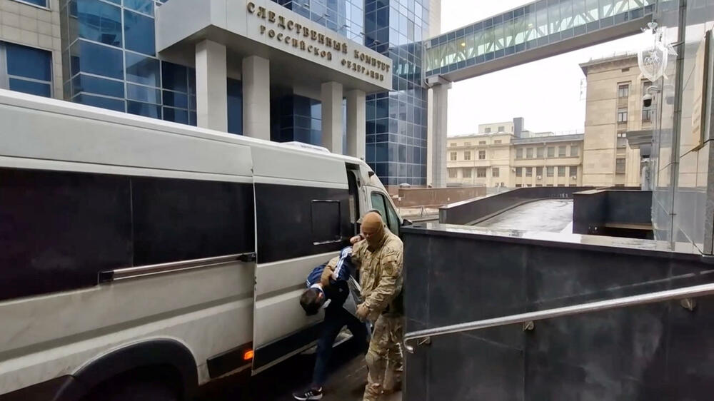 <p>Broj žrtava terorističog napada koji se u petak uveče dogodio u koncertnoj dvorani u Moskvi, porastao je na 137</p>