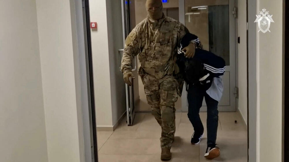 <p>Broj žrtava terorističog napada koji se u petak uveče dogodio u koncertnoj dvorani u Moskvi, porastao je na 137</p>